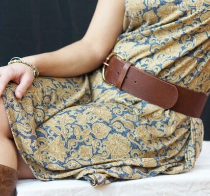 Photo mustard dress