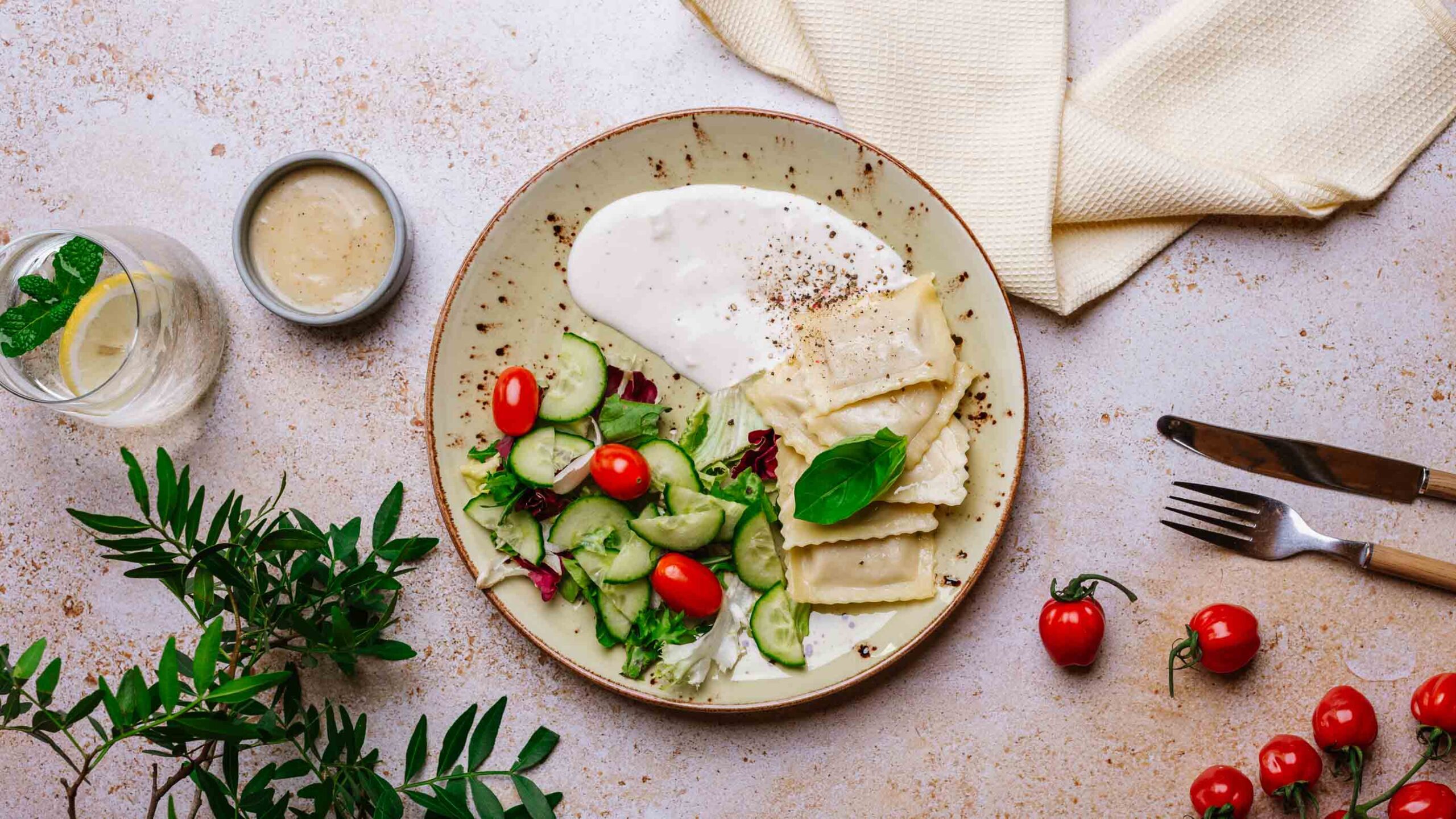 Ravioli z borowikami w sosie śmietanowym